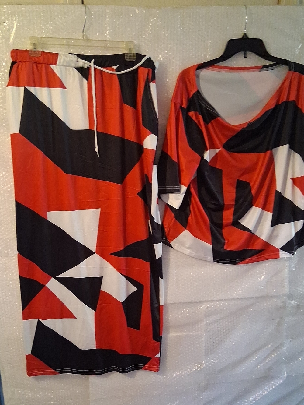 Abstract Geo-Print Red & Black Maxi Skirt
